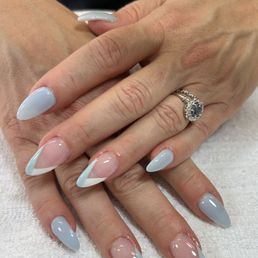 Another beautiful dip manicure by Lin! Another beautiful dip manicure by Lin!