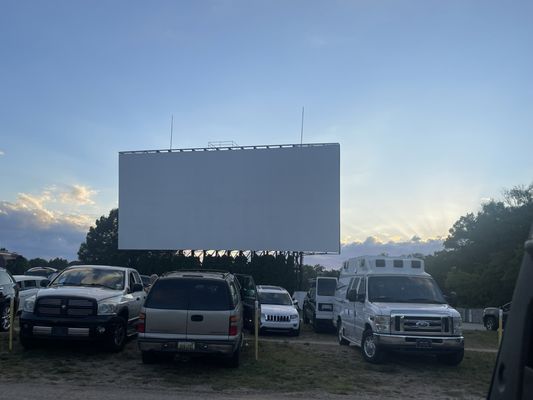 GETTY DRIVE-IN - Updated June 2026 - 24 Photos & 32 Reviews - 920 E ...