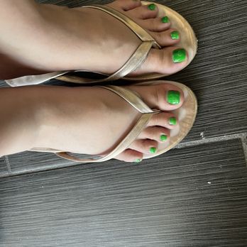 Bombshell Nails & Spa - Pedicure - Nail Salons Near Me - Elk Grove, California Bombshell Nails & Spa - Pedicure - Nail Salons Near Me - Elk Grove, California
