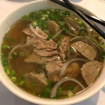 Hoanh Long Vietnamese & Chinese Restaurant - Beef Flank and meatball pho - Vietnamese Near Me - Chicago, Illinois Hoanh Long Vietnamese & Chinese Restaurant - Beef Flank and meatball pho - Vietnamese Near Me - Chicago, Illinois