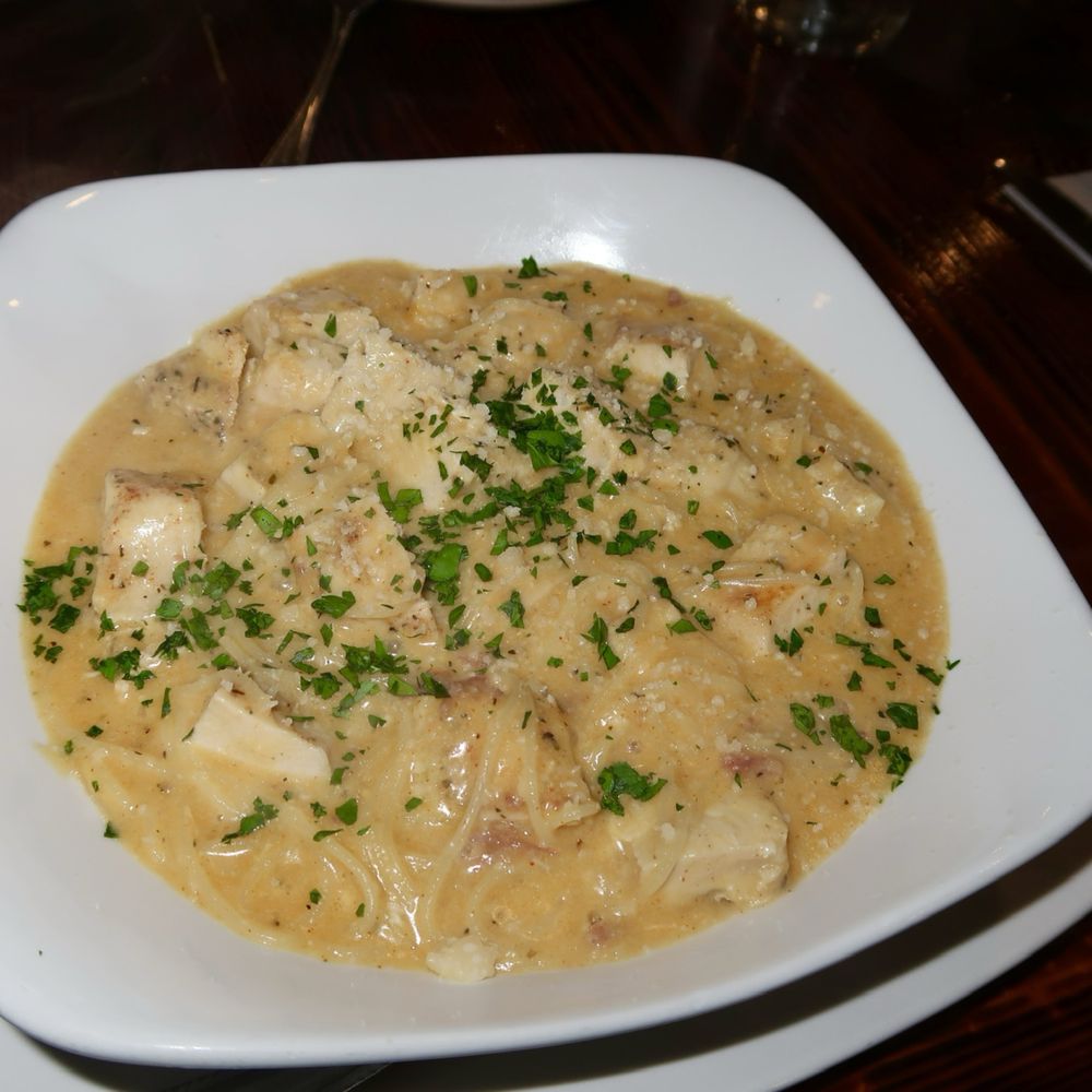 Bonelli's Cafe Italia - Chicken Alfredo. (Beautiful but 1/10) - Italian Near Me - Pensacola, Florida Bonelli's Cafe Italia - Chicken Alfredo. (Beautiful but 1/10) - Italian Near Me - Pensacola, Florida