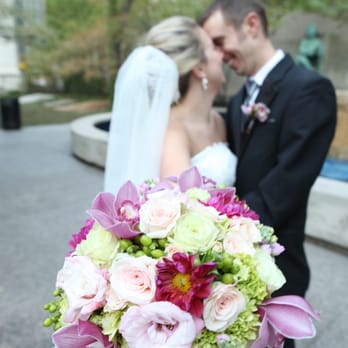 Flora Chicago - Florists Near Me - Chicago, Illinois