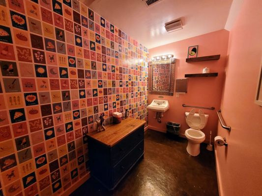 Esquina Pizza / Copita Wine Bar by null