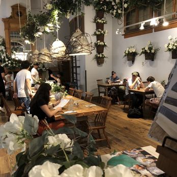 maman - Interior decor - Breakfast & Brunch Near Me - Bethesda, Maryland