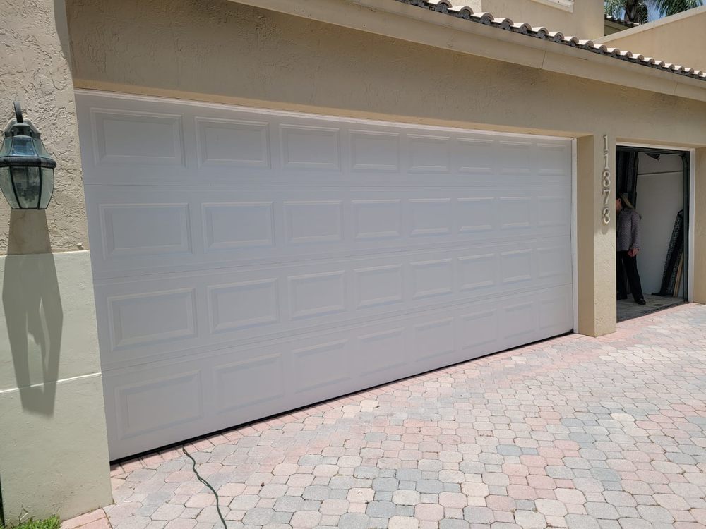 Cruz Garage Door Repair Service - Garage Door Contractor in Manchester, NH