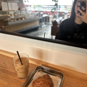 3Thyme - Ham and cheese croissant - Coffee & Tea Near Me - Los Angeles, California 3Thyme - Ham and cheese croissant - Coffee & Tea Near Me - Los Angeles, California