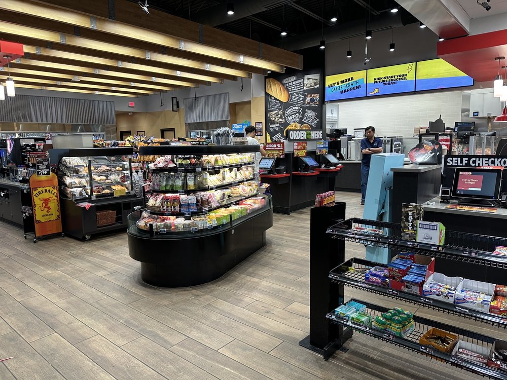 SHEETZ Updated October 2024 14 Photos & 11 Reviews 3101 Columbia