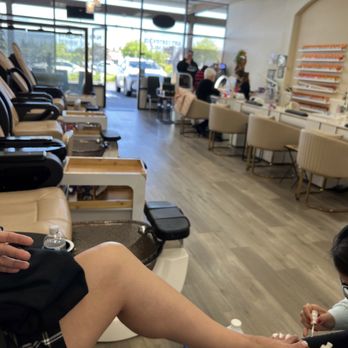 Julie's Nails & Spa - Julie Nails & Spa - Nail Salons Near Me - Roseville, California