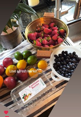Fresh Pickins Market by null