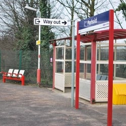 Parbold - Platform shelter.