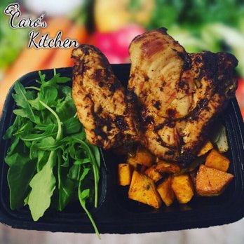 Caros Kitchen - chicken and vegetables in a plastic container - Caterers Near Me