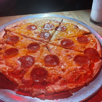 Mr Biggs Bar & Grill - PEPPERONI PIZZA - American Near Me - New York, New York Mr Biggs Bar & Grill - PEPPERONI PIZZA - American Near Me - New York, New York