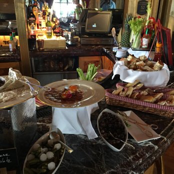 Alhambra - Seafood cold bar - Mediterranean Near Me - Washington, DC, District of Columbia