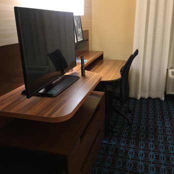 Fairfield by Marriott Inn & Suites Palm Desert Coachella Valley - Desk and TV - Hotels Near Me - Palm Desert, California