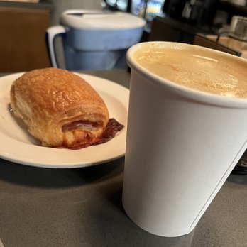 Armistice Coffee Roaster - Ham and cheese croissant + caramel apple cider - Coffee Roasteries Near Me - Seattle, Washington