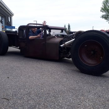 Monterey Park Auto Centre - Auto Repair Near Me - Calgary, Alberta