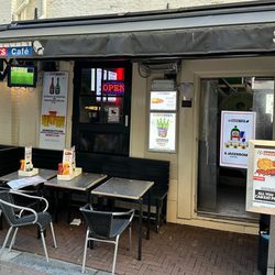 Satellite Sportscafe - The special on offer (see the sign)
