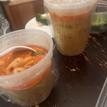 Krungthep Thai - Head on tom yum. Sooo good. They even deveined for us. See next photo. - Thai Near Me - Saint Paul, Minnesota Krungthep Thai - Head on tom yum. Sooo good. They even deveined for us. See next photo. - Thai Near Me - Saint Paul, Minnesota