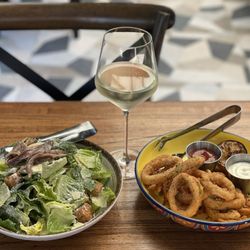Enoteca Italia - Caesar salad with anchovies, fried calamari rings
