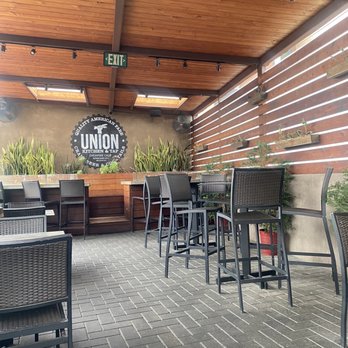 Union Kitchen and Tap Encinitas - Outdoor patio - New American Near Me - Encinitas, California Union Kitchen and Tap Encinitas - Outdoor patio - New American Near Me - Encinitas, California
