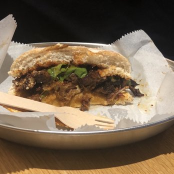 The World's End - Burnt end sandwich - Pubs Near Me - London, XGL The World's End - Burnt end sandwich - Pubs Near Me - London, XGL