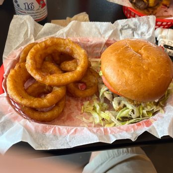 Beth's Burger Bar - Swiss and mushroom burger - Burgers Near Me - Winter Garden, Florida