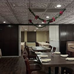 Napoli Italian Restaurant - Dining area