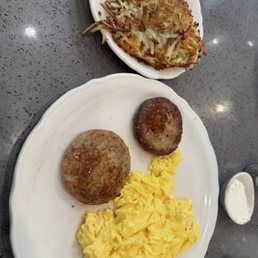 SAUSAGE PATTIES & EGGS SAUSAGE PATTIES & EGGS
