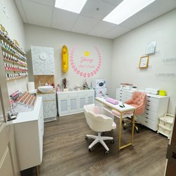 Young Nail Studio