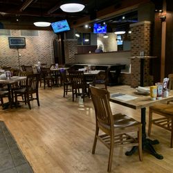 Hub Tavern + Grill