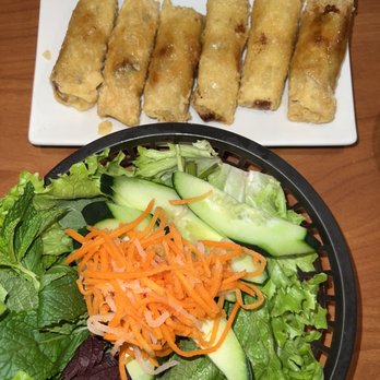 Com Tam Tran Quy Cap - Egg rolls come with a side of fresh veggies - Vietnamese Near Me - Fountain Valley, California