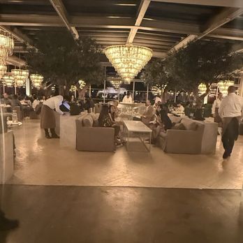 RH Ocean Grill at RH Newport Beach - Lobby lounge - Seafood Near Me - Newport Beach, California RH Ocean Grill at RH Newport Beach - Lobby lounge - Seafood Near Me - Newport Beach, California