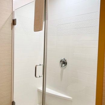 Fairfield by Marriott Inn & Suites Bakersfield North/Airport - Hotels Near Me - Bakersfield, California