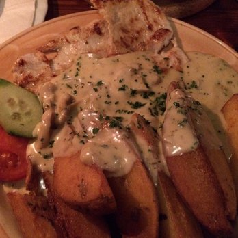 Irish Rover - Grilled brandy chicken with mushroom sauce - Irish Pub Near Me - Hamburg, HH