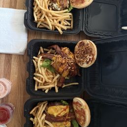 Cajun Blue cheese, Bacon Western, Bacon Cheese. All 3 were fantastic.... Cajun Blue cheese, Bacon Western, Bacon Cheese. All 3 were fantastic....