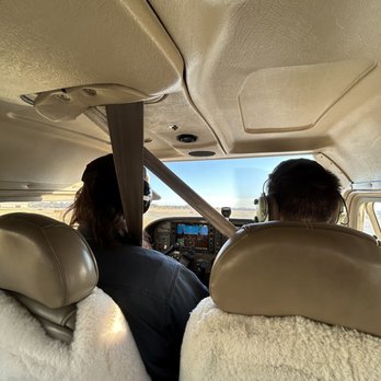 Horizon Aviation - View from the back seat - Flight Instruction Near Me - Warwick, Rhode Island