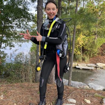 By The Shore SCUBA Instruction - This hand symbol means "I'll follow you." - Scuba Diving Near Me - Raleigh, North Carolina By The Shore SCUBA Instruction - This hand symbol means "I'll follow you." - Scuba Diving Near Me - Raleigh, North Carolina