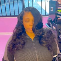 A Diva's Salon - Sew-in