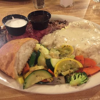 Prairie Schooner - Prime rid with mashed potatoes and veggies. - Bars Near Me - Eugene, Oregon