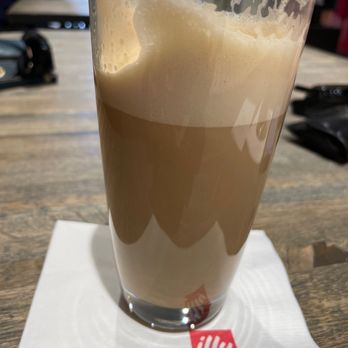 Illy Caffe - Williamsburg - Salted Carmel latte - Wine Bars Near Me - Williamsburg, Virginia