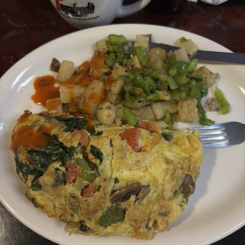 Eggsellent Cafe - Veggie Omelette with Home Potatoes - Breakfast & Brunch Near Me - Dallas, Texas Eggsellent Cafe - Veggie Omelette with Home Potatoes - Breakfast & Brunch Near Me - Dallas, Texas