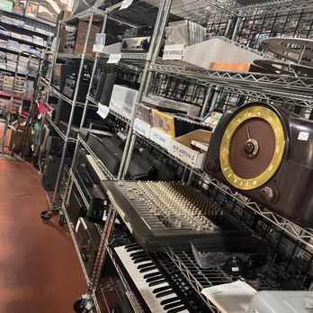Paradise Trading Post - Vinyl Records Near Me - Santa Maria, California Paradise Trading Post - Vinyl Records Near Me - Santa Maria, California