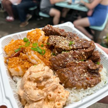 Da Bald Guy - Braised Boneless Kalbi Beef & Peeled Garlic Butter Shrimp Combo Plate - Food Trucks Near Me - Kahuku, Hawaii