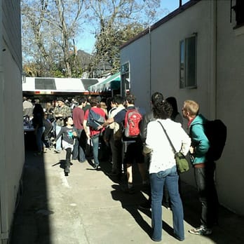 Wat Mongkolratanaram - At 11:30 am - Thai Near Me - Berkeley, California