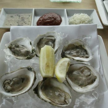 Sierra Mar - Oysters on Half Shell - New American Near Me - Big Sur, California Sierra Mar - Oysters on Half Shell - New American Near Me - Big Sur, California