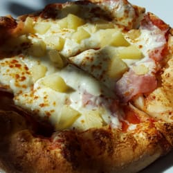 Calzone - Hawaiian pizza