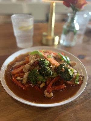 Sakhuu Thai Plano by null