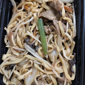 Dumpling Era - Beef Chow Mein - Chinese Near Me - San Bruno, California Dumpling Era - Beef Chow Mein - Chinese Near Me - San Bruno, California