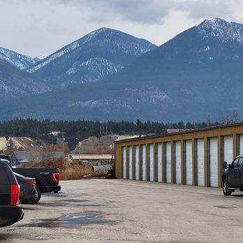 Invermere Glass - Auto Glass Services Near Me - Invermere, British Columbia Invermere Glass - Auto Glass Services Near Me - Invermere, British Columbia