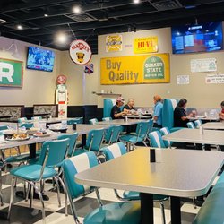 Lucille's Roadhouse - Inside
